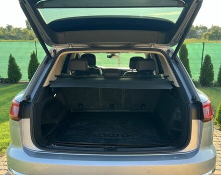 Серый Фольксваген Туарег, объемом двигателя 3 л и пробегом 158 тыс. км за 41000 $, фото 7 на Automoto.ua