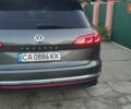 Сірий Фольксваген Туарег, об'ємом двигуна 3 л та пробігом 292 тис. км за 37900 $, фото 4 на Automoto.ua