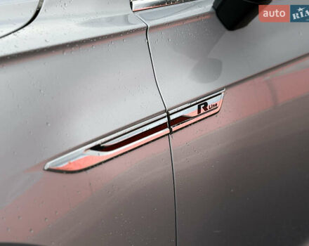 Серый Фольксваген Туарег, объемом двигателя 3 л и пробегом 110 тыс. км за 39900 $, фото 9 на Automoto.ua