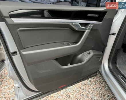 Серый Фольксваген Туарег, объемом двигателя 3 л и пробегом 109 тыс. км за 39700 $, фото 21 на Automoto.ua