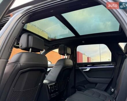 Серый Фольксваген Туарег, объемом двигателя 2.97 л и пробегом 139 тыс. км за 45900 $, фото 48 на Automoto.ua