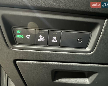 Серый Фольксваген Туарег, объемом двигателя 2.97 л и пробегом 225 тыс. км за 43900 $, фото 52 на Automoto.ua