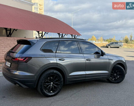 Серый Фольксваген Туарег, объемом двигателя 3 л и пробегом 106 тыс. км за 44700 $, фото 41 на Automoto.ua