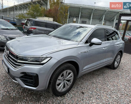 Серый Фольксваген Туарег, объемом двигателя 3 л и пробегом 109 тыс. км за 39700 $, фото 5 на Automoto.ua