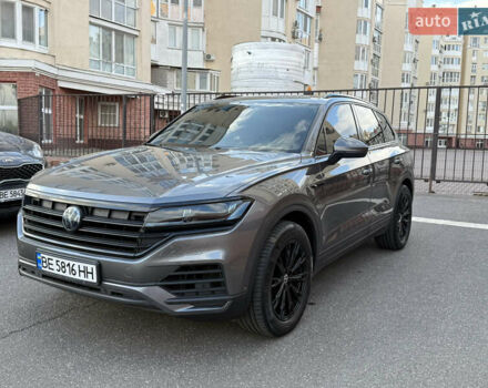 Серый Фольксваген Туарег, объемом двигателя 3 л и пробегом 106 тыс. км за 44700 $, фото 61 на Automoto.ua