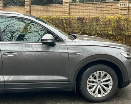 Серый Фольксваген Туарег, объемом двигателя 3.6 л и пробегом 117 тыс. км за 39990 $, фото 13 на Automoto.ua