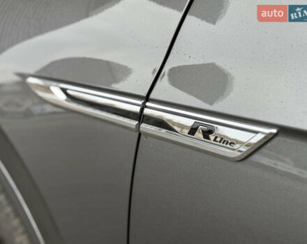 Серый Фольксваген Туарег, объемом двигателя 3 л и пробегом 85 тыс. км за 56500 $, фото 79 на Automoto.ua