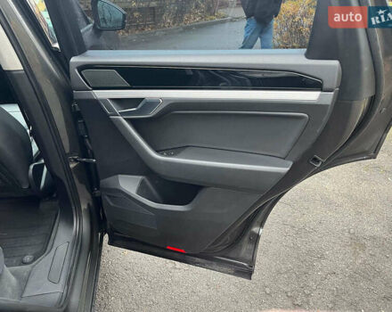 Серый Фольксваген Туарег, объемом двигателя 3.6 л и пробегом 117 тыс. км за 39990 $, фото 34 на Automoto.ua