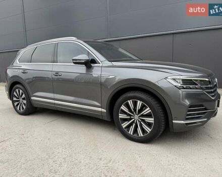 Серый Фольксваген Туарег, объемом двигателя 3 л и пробегом 246 тыс. км за 41750 $, фото 32 на Automoto.ua