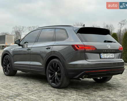Сірий Фольксваген Туарег, об'ємом двигуна 3 л та пробігом 278 тис. км за 33700 $, фото 30 на Automoto.ua