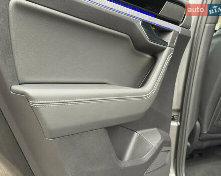 Сірий Фольксваген Туарег, об'ємом двигуна 3 л та пробігом 45 тис. км за 59999 $, фото 65 на Automoto.ua