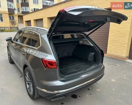 Серый Фольксваген Туарег, объемом двигателя 2.97 л и пробегом 246 тыс. км за 42000 $, фото 15 на Automoto.ua