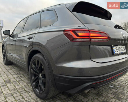 Сірий Фольксваген Туарег, об'ємом двигуна 3 л та пробігом 278 тис. км за 33700 $, фото 31 на Automoto.ua