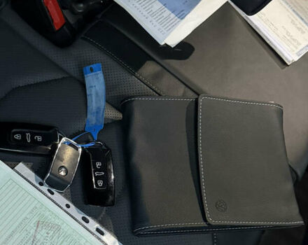 Сірий Фольксваген Туарег, об'ємом двигуна 3 л та пробігом 182 тис. км за 46000 $, фото 97 на Automoto.ua