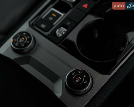 Сірий Фольксваген Туарег, об'ємом двигуна 3 л та пробігом 182 тис. км за 46000 $, фото 61 на Automoto.ua