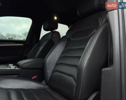 Сірий Фольксваген Туарег, об'ємом двигуна 3 л та пробігом 278 тис. км за 33700 $, фото 41 на Automoto.ua