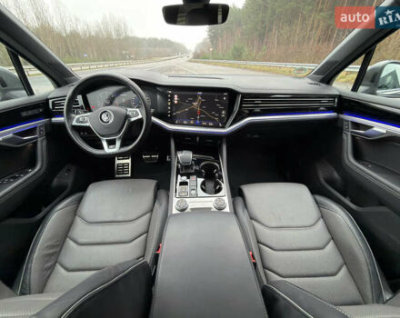 Сірий Фольксваген Туарег, об'ємом двигуна 3 л та пробігом 45 тис. км за 59999 $, фото 93 на Automoto.ua