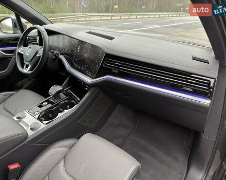 Сірий Фольксваген Туарег, об'ємом двигуна 3 л та пробігом 45 тис. км за 59999 $, фото 89 на Automoto.ua