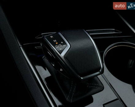 Сірий Фольксваген Туарег, об'ємом двигуна 3 л та пробігом 182 тис. км за 46000 $, фото 84 на Automoto.ua