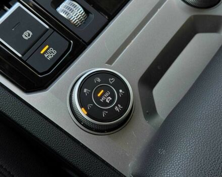 Сірий Фольксваген Туарег, об'ємом двигуна 3 л та пробігом 80 тис. км за 42000 $, фото 14 на Automoto.ua