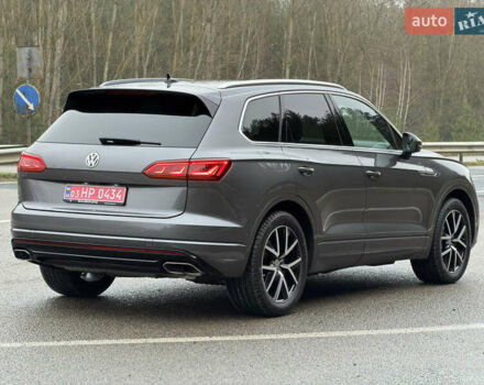 Сірий Фольксваген Туарег, об'ємом двигуна 3 л та пробігом 45 тис. км за 59999 $, фото 8 на Automoto.ua