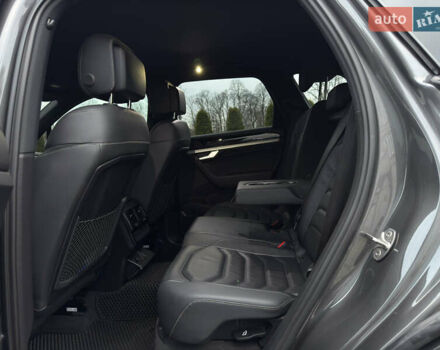 Сірий Фольксваген Туарег, об'ємом двигуна 3 л та пробігом 278 тис. км за 33700 $, фото 45 на Automoto.ua