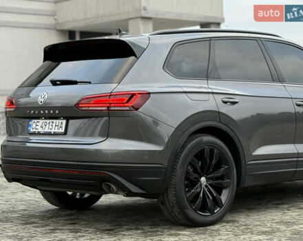 Сірий Фольксваген Туарег, об'ємом двигуна 3 л та пробігом 278 тис. км за 33700 $, фото 5 на Automoto.ua
