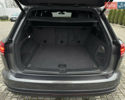 Сірий Фольксваген Туарег, об'ємом двигуна 3 л та пробігом 278 тис. км за 33700 $, фото 49 на Automoto.ua