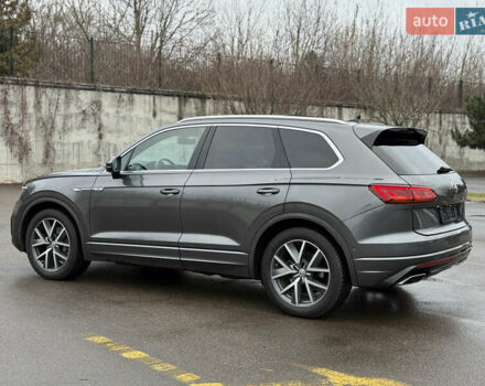 Серый Фольксваген Туарег, объемом двигателя 3 л и пробегом 85 тыс. км за 56500 $, фото 16 на Automoto.ua