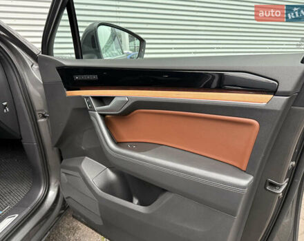 Серый Фольксваген Туарег, объемом двигателя 3 л и пробегом 85 тыс. км за 56500 $, фото 30 на Automoto.ua