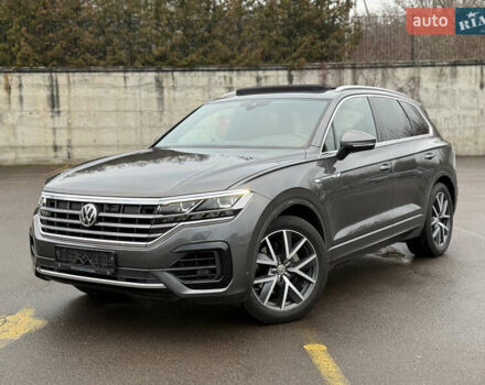 Серый Фольксваген Туарег, объемом двигателя 3 л и пробегом 85 тыс. км за 56500 $, фото 12 на Automoto.ua