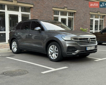Сірий Фольксваген Туарег, об'ємом двигуна 3 л та пробігом 253 тис. км за 32900 $, фото 4 на Automoto.ua