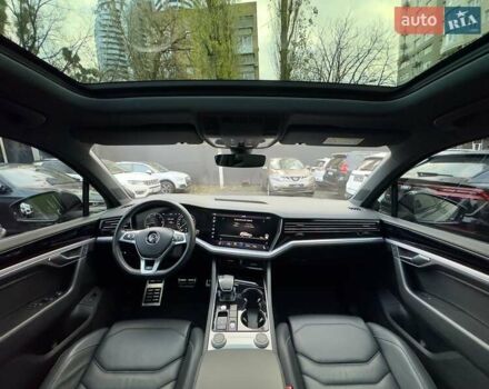 Серый Фольксваген Туарег, объемом двигателя 2.97 л и пробегом 142 тыс. км за 49700 $, фото 23 на Automoto.ua