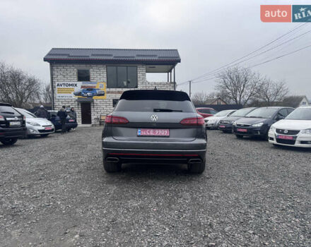 Серый Фольксваген Туарег, объемом двигателя 2.97 л и пробегом 155 тыс. км за 54500 $, фото 11 на Automoto.ua
