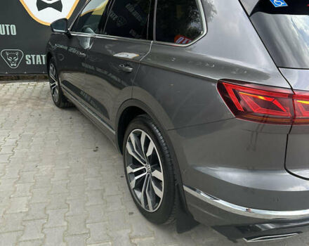 Серый Фольксваген Туарег, объемом двигателя 2.97 л и пробегом 135 тыс. км за 52000 $, фото 22 на Automoto.ua