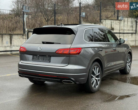 Серый Фольксваген Туарег, объемом двигателя 3 л и пробегом 85 тыс. км за 56500 $, фото 20 на Automoto.ua