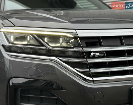 Серый Фольксваген Туарег, объемом двигателя 3 л и пробегом 85 тыс. км за 56500 $, фото 82 на Automoto.ua