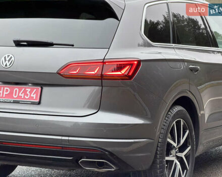 Сірий Фольксваген Туарег, об'ємом двигуна 3 л та пробігом 45 тис. км за 59999 $, фото 47 на Automoto.ua