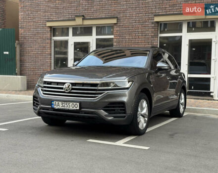 Сірий Фольксваген Туарег, об'ємом двигуна 3 л та пробігом 253 тис. км за 32900 $, фото 1 на Automoto.ua