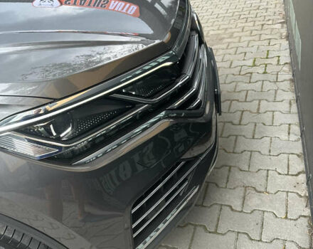 Серый Фольксваген Туарег, объемом двигателя 2.97 л и пробегом 135 тыс. км за 52000 $, фото 6 на Automoto.ua