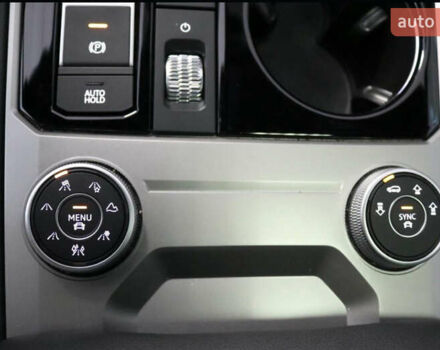 Серый Фольксваген Туарег, объемом двигателя 2.97 л и пробегом 130 тыс. км за 48900 $, фото 4 на Automoto.ua