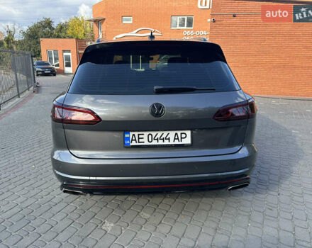 Сірий Фольксваген Туарег, об'ємом двигуна 2.99 л та пробігом 138 тис. км за 47500 $, фото 4 на Automoto.ua