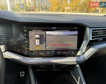 Серый Фольксваген Туарег, объемом двигателя 2.97 л и пробегом 214 тыс. км за 46700 $, фото 22 на Automoto.ua