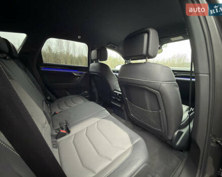 Сірий Фольксваген Туарег, об'ємом двигуна 3 л та пробігом 45 тис. км за 59999 $, фото 81 на Automoto.ua