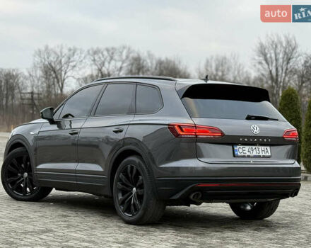 Сірий Фольксваген Туарег, об'ємом двигуна 3 л та пробігом 278 тис. км за 33700 $, фото 10 на Automoto.ua