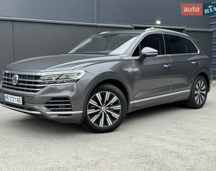 Серый Фольксваген Туарег, объемом двигателя 3 л и пробегом 246 тыс. км за 41750 $, фото 5 на Automoto.ua