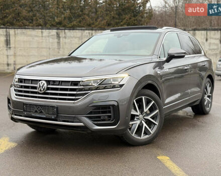Серый Фольксваген Туарег, объемом двигателя 3 л и пробегом 85 тыс. км за 56500 $, фото 14 на Automoto.ua