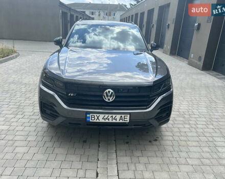 Серый Фольксваген Туарег, объемом двигателя 2.97 л и пробегом 166 тыс. км за 53000 $, фото 14 на Automoto.ua