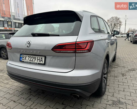 Серый Фольксваген Туарег, объемом двигателя 3 л и пробегом 127 тыс. км за 34950 $, фото 7 на Automoto.ua