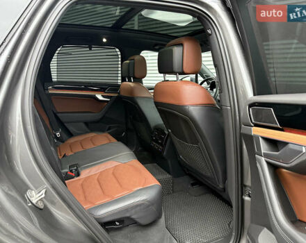 Серый Фольксваген Туарег, объемом двигателя 3 л и пробегом 85 тыс. км за 56500 $, фото 49 на Automoto.ua